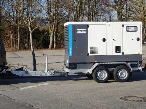 Spezialanhänger mit Stromgenerator Spezialanhänger mit Stromgenerator