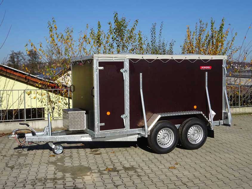 Viehanhänger, Tandem, aus Holz, gerade Form, mit Türe