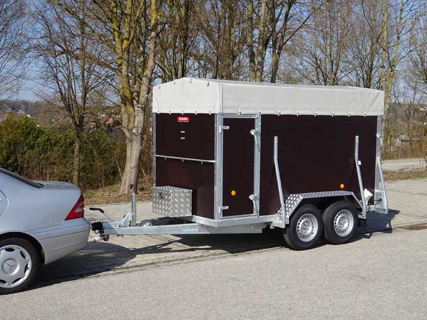 Viehanhänger, Tandem, aus Holz, gerade Form, mit Planendach