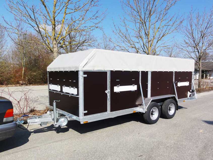 Viehanhänger, Tandem, aus Holz, gerade Form, mit Planendach