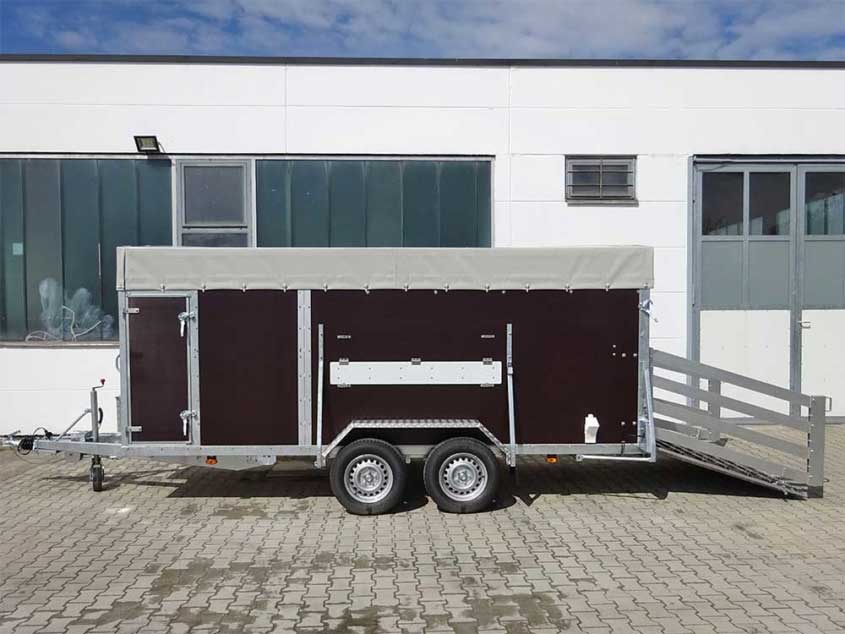 Viehanhänger, Tandem, aus Holz, gerade Form, mit Planendach