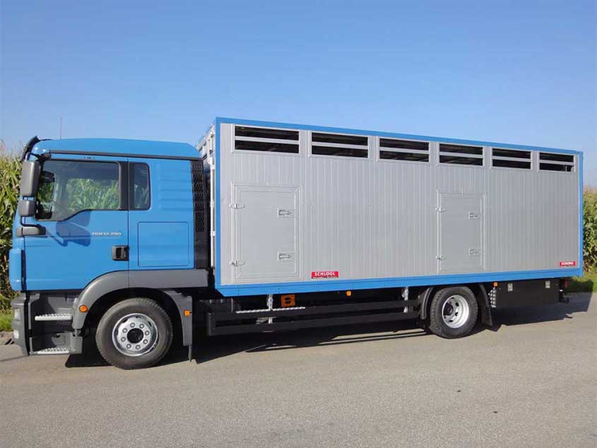 Viehaufbau für Lkw der Firma Schlögl Fahrzeugbau