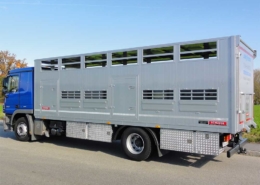 Lkw-Aufbau für den Tiertransport der Firma Schlögl Fahrzeugbau