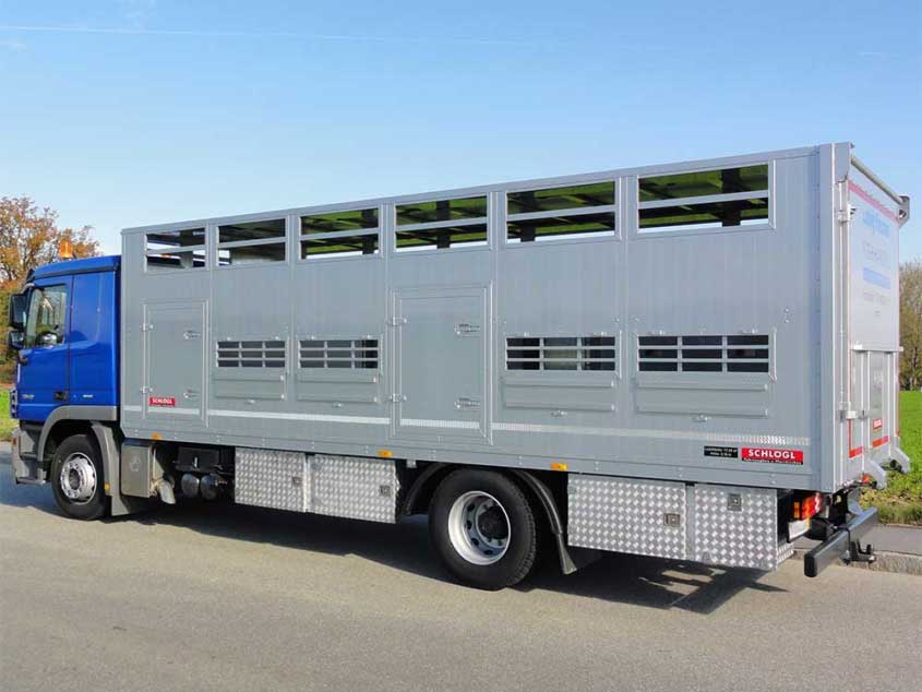 Lkw-Aufbau für den Tiertransport der Firma Schlögl Fahrzeugbau