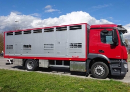 Lkw-Aufbau für den Transport von Tieren der Firma Schlögl Fahrzeugbau
