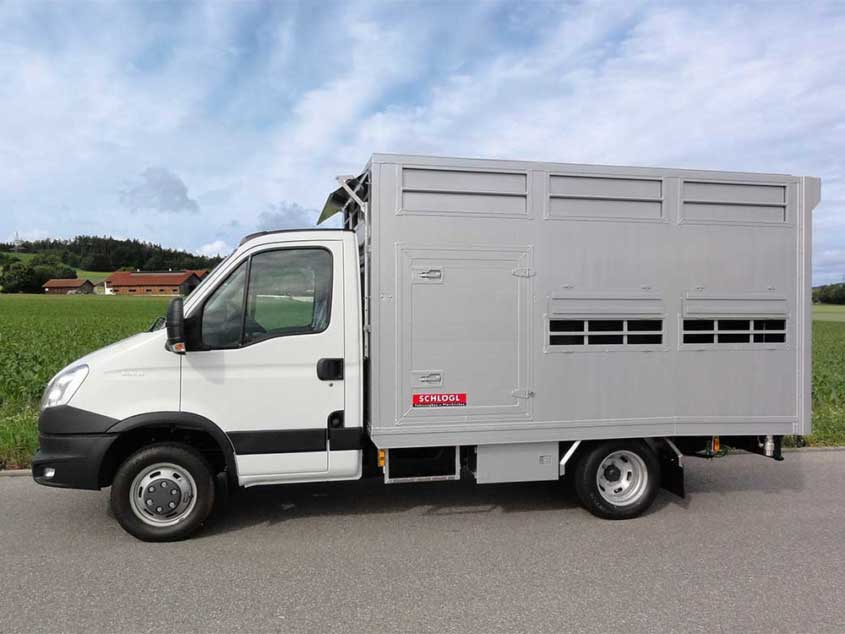 Lkw-Aufbau für den Tiertransport der Firma Schlögl Fahrzeugbau
